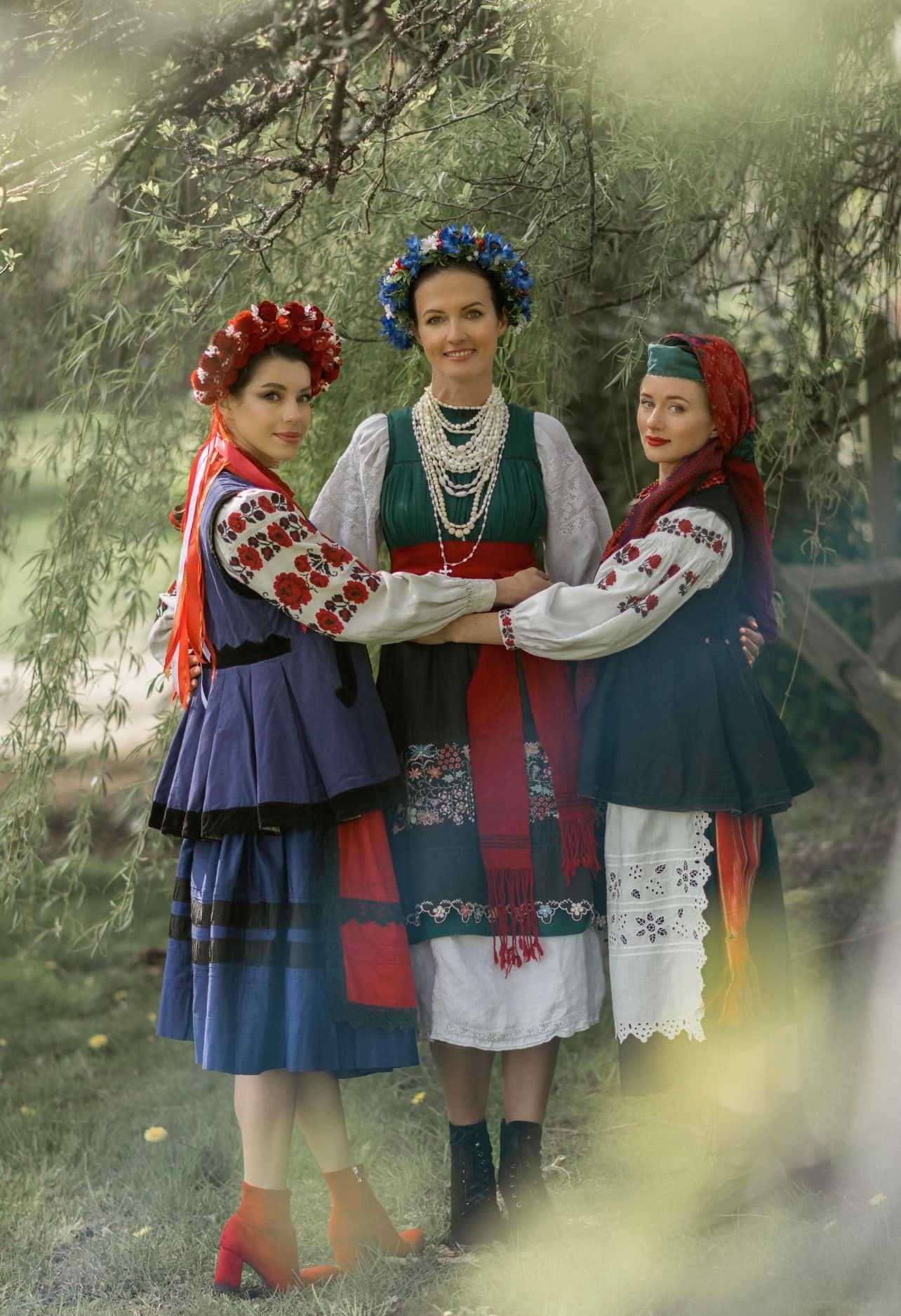Click to enlarge image 01-ukr-tradition.jpg