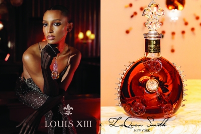 Jasmine Tookes wearing LOUIS XIII x LaQuan Smith Collection | LOUIS XIII Cognac Collector&#039;s Edition Coffret 